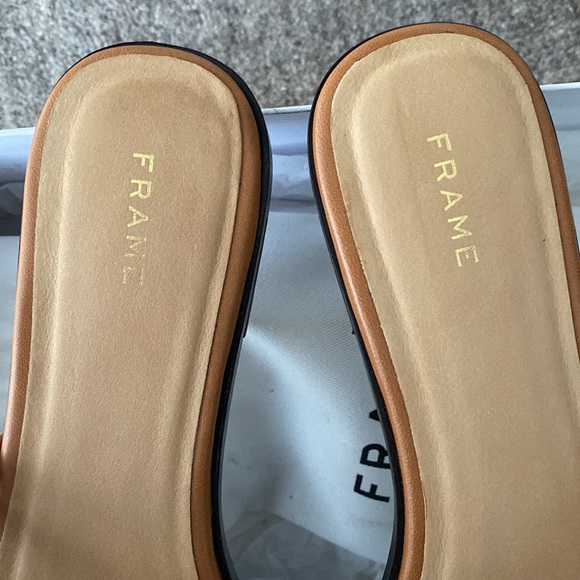 FRAME LE CAPRI STRAPPY SLIDE SANDAL IN TOBACCO - Picture 4 of 7